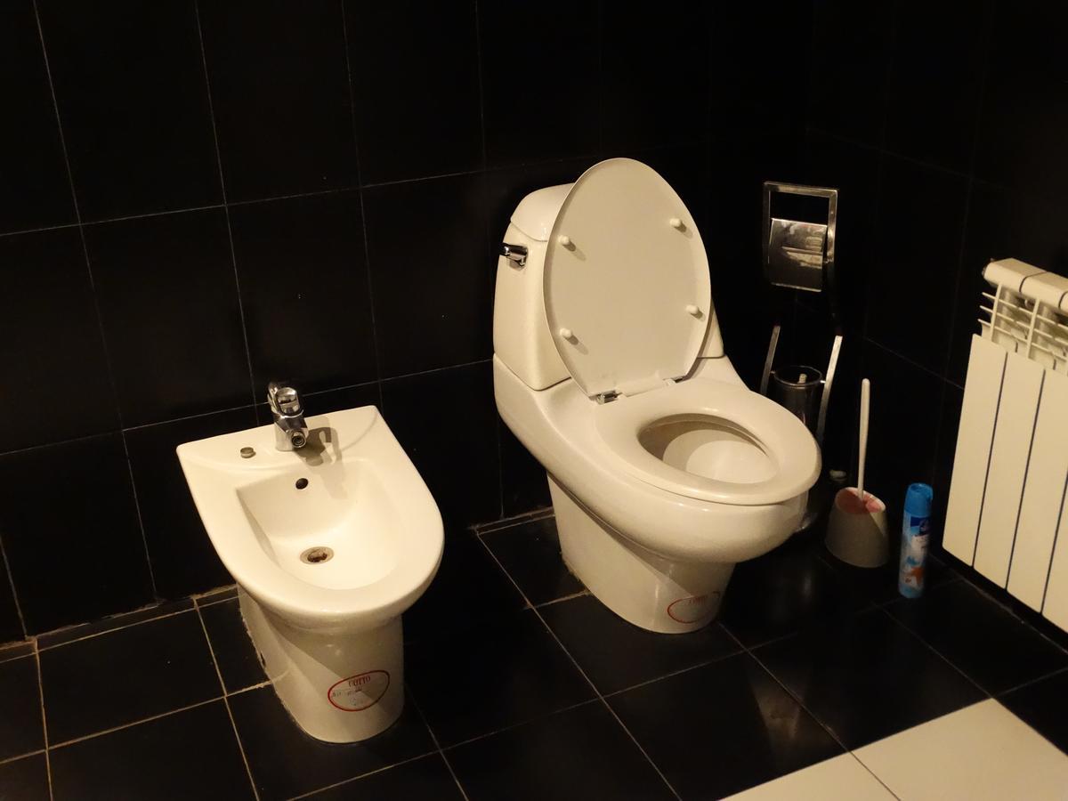 Destiny 1 Hostel Jerevan Exteriör bild