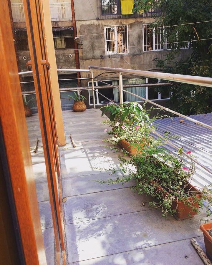 Destiny 1 Hostel Jerevan Exteriör bild